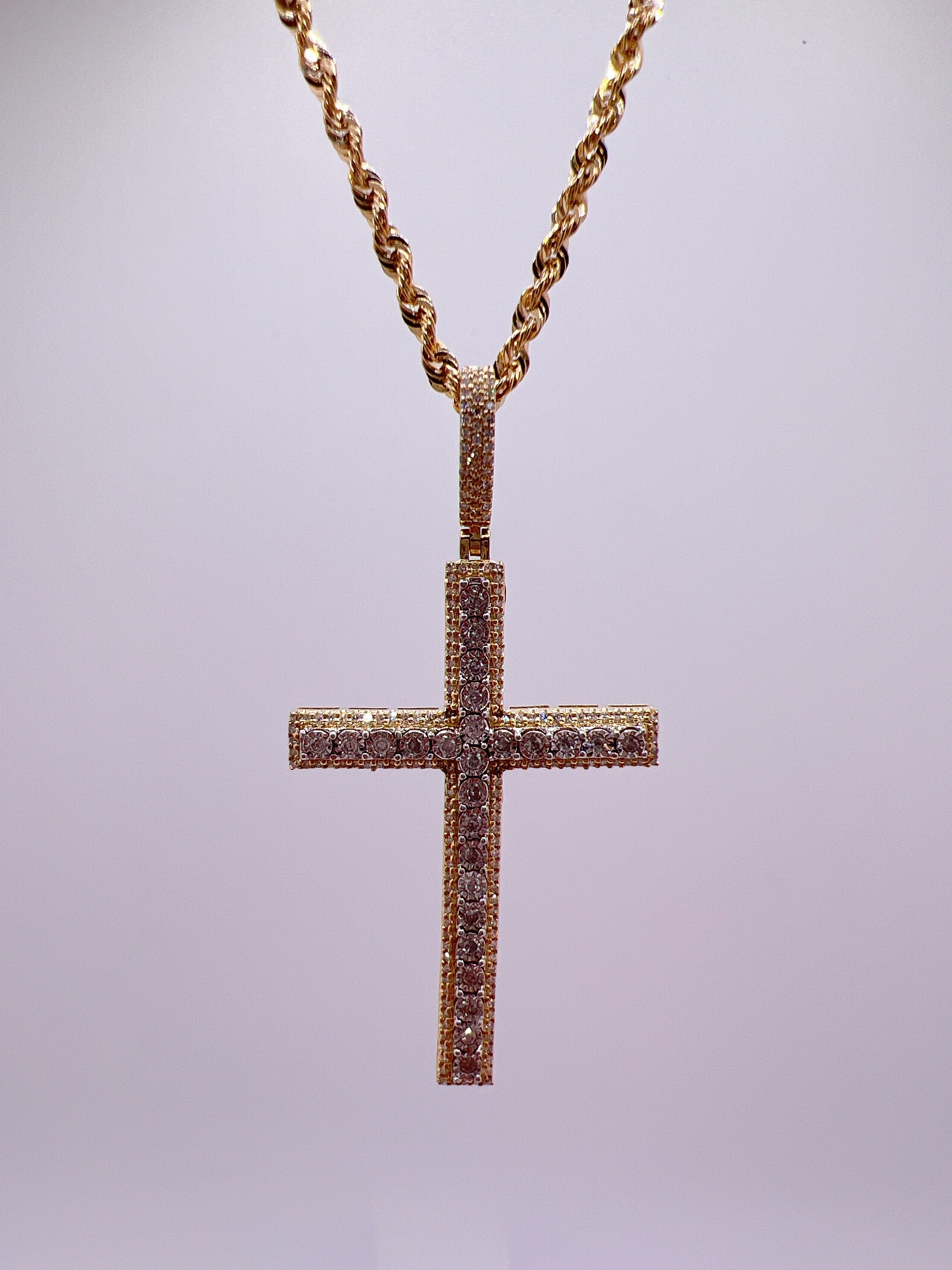 10kt 0.50ctw Diamond Cross