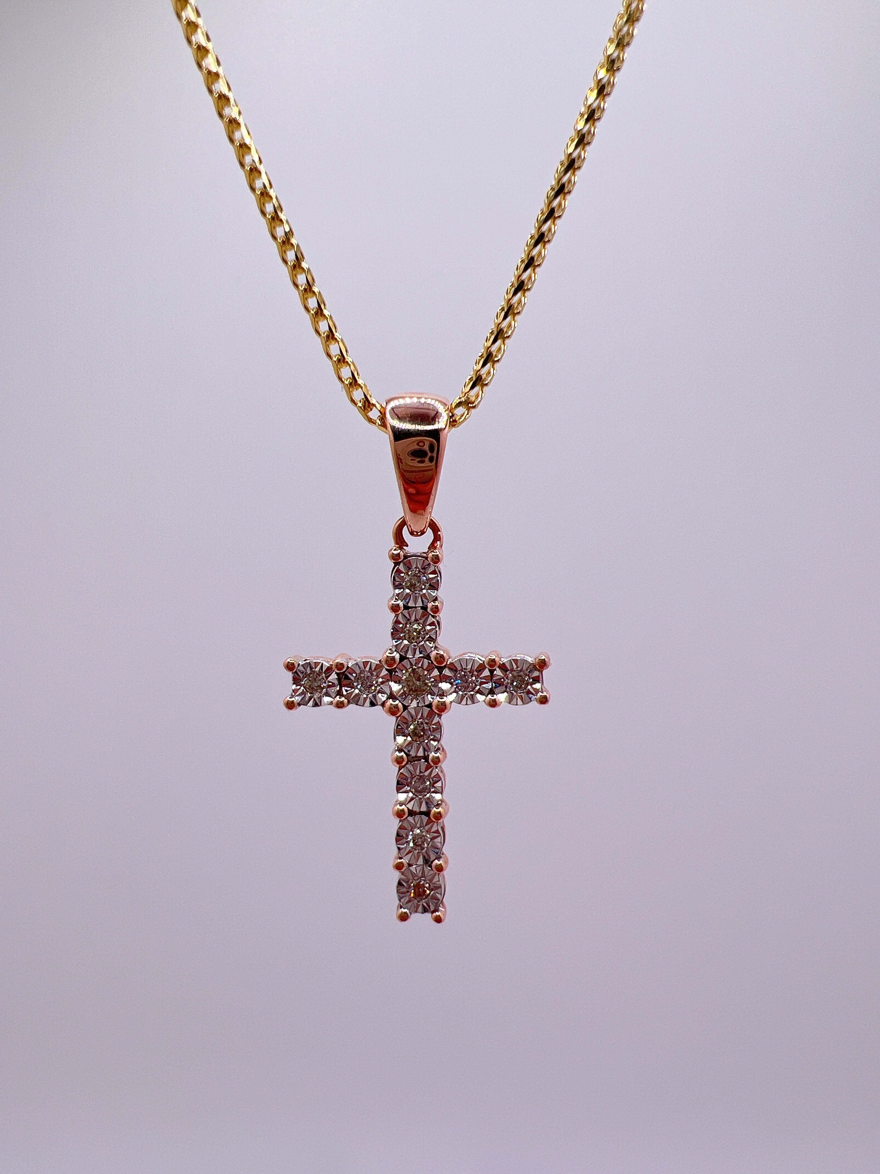 10kt 0.20ctw Diamond Cross